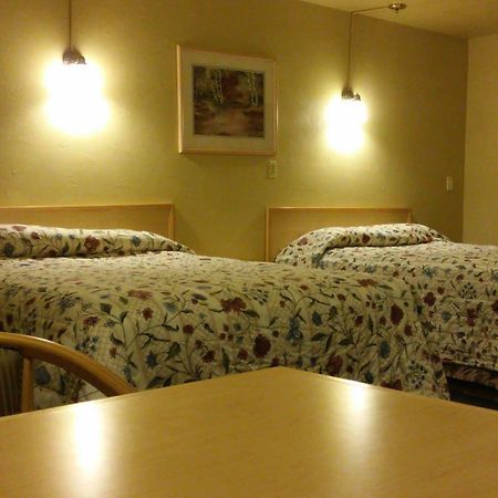 Budget Host Longhorn Motel Byers Kültér fotó