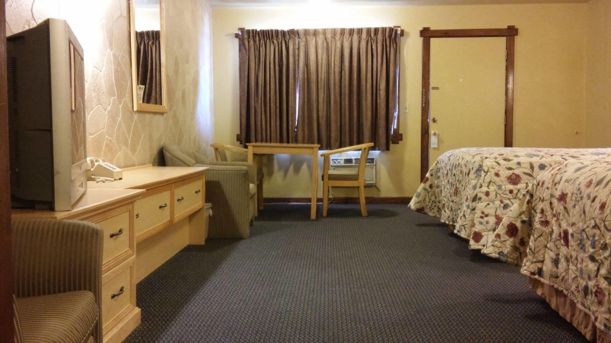 Budget Host Longhorn Motel Byers Kültér fotó